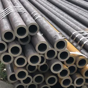 High Strength Carbon Steel Pipe for Oil and Gas Pipeline Construction thumbnail-3