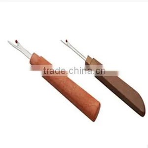 Plastic Handle Sewing Seam Ripper 112A/113A thumbnail-1