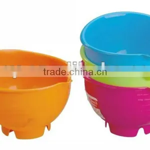 Colored Plastic Bowl thumbnail-1