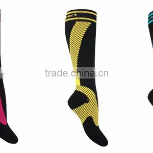 Hot Sale High Quality Athletic Tape Compression Socks thumbnail-3