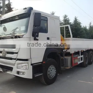 HOWO 7 Ton Truck Cranes thumbnail-1