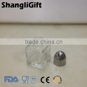 15ml Mini Clear Square Glass Spice Jar Pepper Bottle With Shaker thumbnail-2