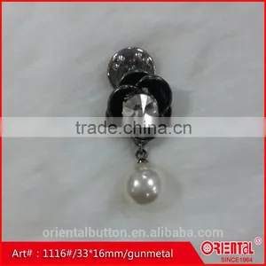 Pearl and Clear Daimond Gunmetal Flower Shaped Brooch thumbnail-1