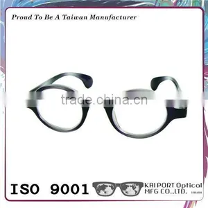Retro Style and Gradient Color Printed Eyewear thumbnail-4