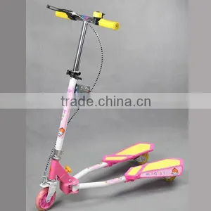 Pink Frog Scooter thumbnail-1