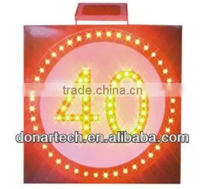 Solar LED Traffic Light thumbnail-5