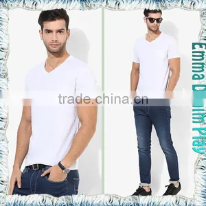 Basic Style Soft Pure White V Neck T-Shirt for Men thumbnail-4