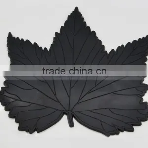 Wholesale Maple Leaf Magic Sticky Pad Anti-Slip Anti-shake Car Pad for Cell Phone 6 thumbnail-2