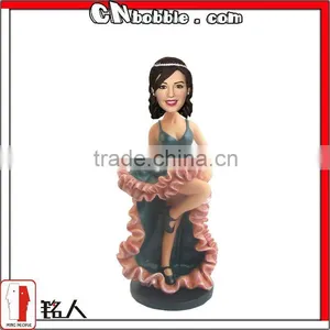 Custom Beauty Bobble Head Doll thumbnail-1