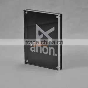 Top Quality Counter-top Magnetic Clear Acrylic Block Photo Frame thumbnail-3