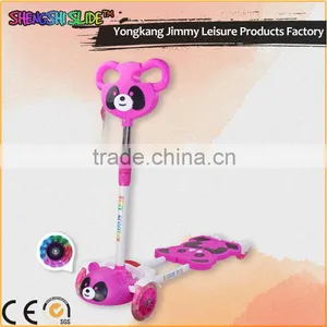 Kids Flicker 4 Wheels Frog Twist Scooter thumbnail-2