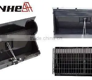 Poultry Equipment: Poultryhouse Light Traps thumbnail-1