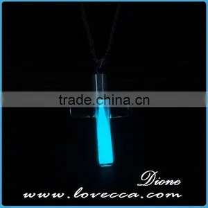 Luminous Glow in the Dark Heart Locket Charm Pendant Ladies Jewelry Necklace thumbnail-5