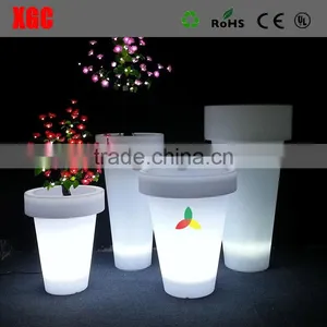 Outdoor and Indoor Decoration LED Lighting Planter Flower Pot thumbnail-1