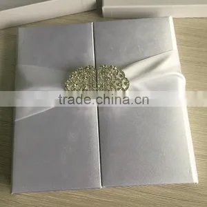 Romantic Pure Light Purple Carton Wedding Gift Box Raw Material Satin Surface thumbnail-3