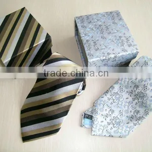 100% Men's Promotional Silk TIE Set With Giftbox thumbnail-1