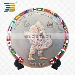 High Quality Custom Design 24k Gold Metal Trophy thumbnail-3