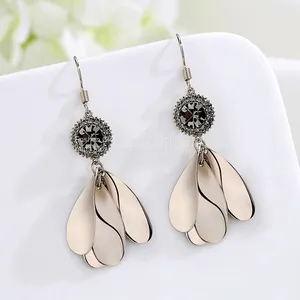 Flower Earrings thumbnail-1