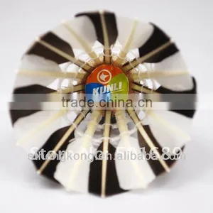 Export to Europe Improve the Ability to Respond /best Black&white Goose Feather Shuttlecock for Training thumbnail-1