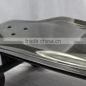 High End Carbon Fiber Electric Skateboard With In-wheel Motor 3000W thumbnail-5