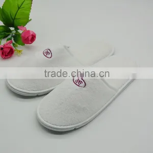 White Embroidered Fleece Hotel Disposable Slippers thumbnail-1
