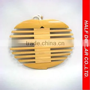 Apple-like Bamboo Pot Holder For One Dollar Item, Heat Resistant For Kitchen Use thumbnail-1