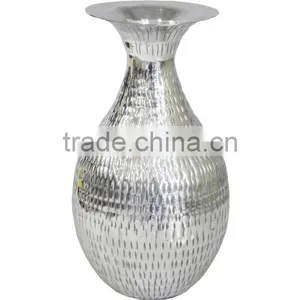 Hammered Finishing Vase thumbnail-1