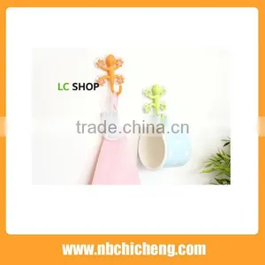 Wholesale Factory Custormized Cute Cartoon Animal Silicone Sucker Hook/ Silicone Suckers thumbnail-3