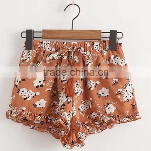 Runwaylover 5298 High Quality Ladies Sexy Floral Printed Shorts thumbnail-1