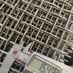 Welded Wire Mesh for Agricultural Fencing, 2.5mm Galvanized Wire, 50mm x 100mm Mesh, Standard Compliant thumbnail-4