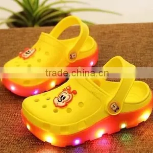 Hot Sale Comfortable Lovely Cartoon Led Light up Kids Shoes thumbnail-3