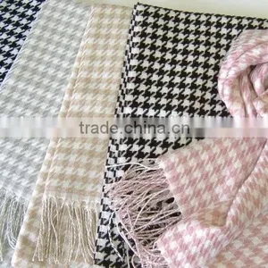 Polyester Classical Design Shawl Scarf thumbnail-2