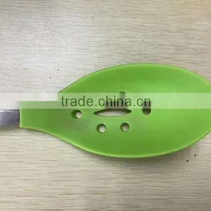 2016 Newest Design Hot Sales Silicone Spoon thumbnail-4