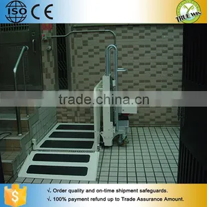 China Manufacturer Small Electric Man Wheelchair Lift for Handicapped thumbnail-4
