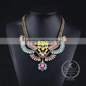 High Quality Vintage Style Rhinestone Chunky Statement Necklace Tin Alloy Fashion Women Pendant Necklace 6390082 thumbnail-3