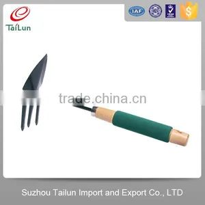 Plastic Coated A3 Steel Garden Rotary Hoe With Sponge Grip Wooden Handle thumbnail-4