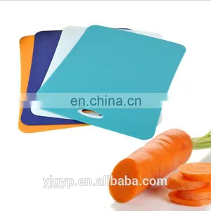 Customized Logo PP Kitchen Flexible Cutting Board thumbnail-4