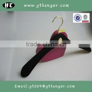HA6986 Black Barande Hanger With Gold Logo Velvet Flocking Coat Hanger Supplier's Choice thumbnail-2