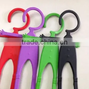 Phone Partner = Flexible Cell Phone Holder Human Hanger Design thumbnail-2