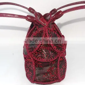 China Handbag Manufacturer Leather Produce Cowhells Material Durable Use Handmade Crochet Design thumbnail-4
