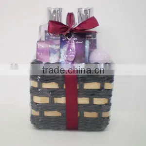 Practical Bath and Body Gift Sets thumbnail-1