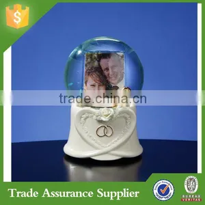 New Kid in Town Snow Globe thumbnail-1