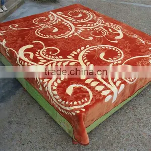 China Suppliers Quilt Blankets Rebel Wholesale 100% Polyester Knitted Cuddly Christmas Fleece Blanket thumbnail-1