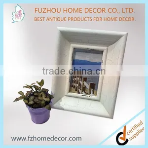White Color Photo Picture Frame With Smooth Surface and Crack Painting Frame thumbnail-1