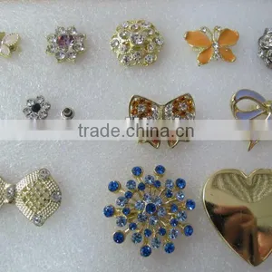 Rhinestone Brooch thumbnail-1