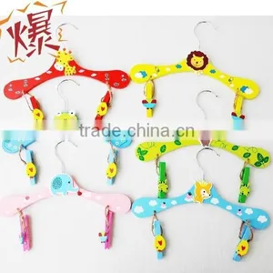 J208 Child Wholesale Wood Clothes Hanger Factory thumbnail-1