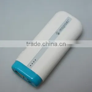 100% Real 4000mAh Capacity Emergency Chargers With 4 LED Power Indicator and Hand Light thumbnail-3
