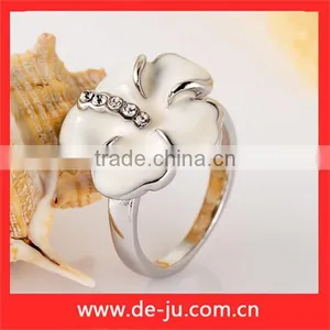 Fantasitic Magnetic Fashion Rose Gold Ring thumbnail-2