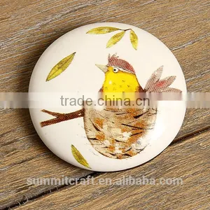 Bird Pattern Round Shape White Ceramic Fridge Magnet thumbnail-3