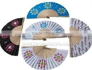 Fashion and Beautiful Paper Fans thumbnail-1
